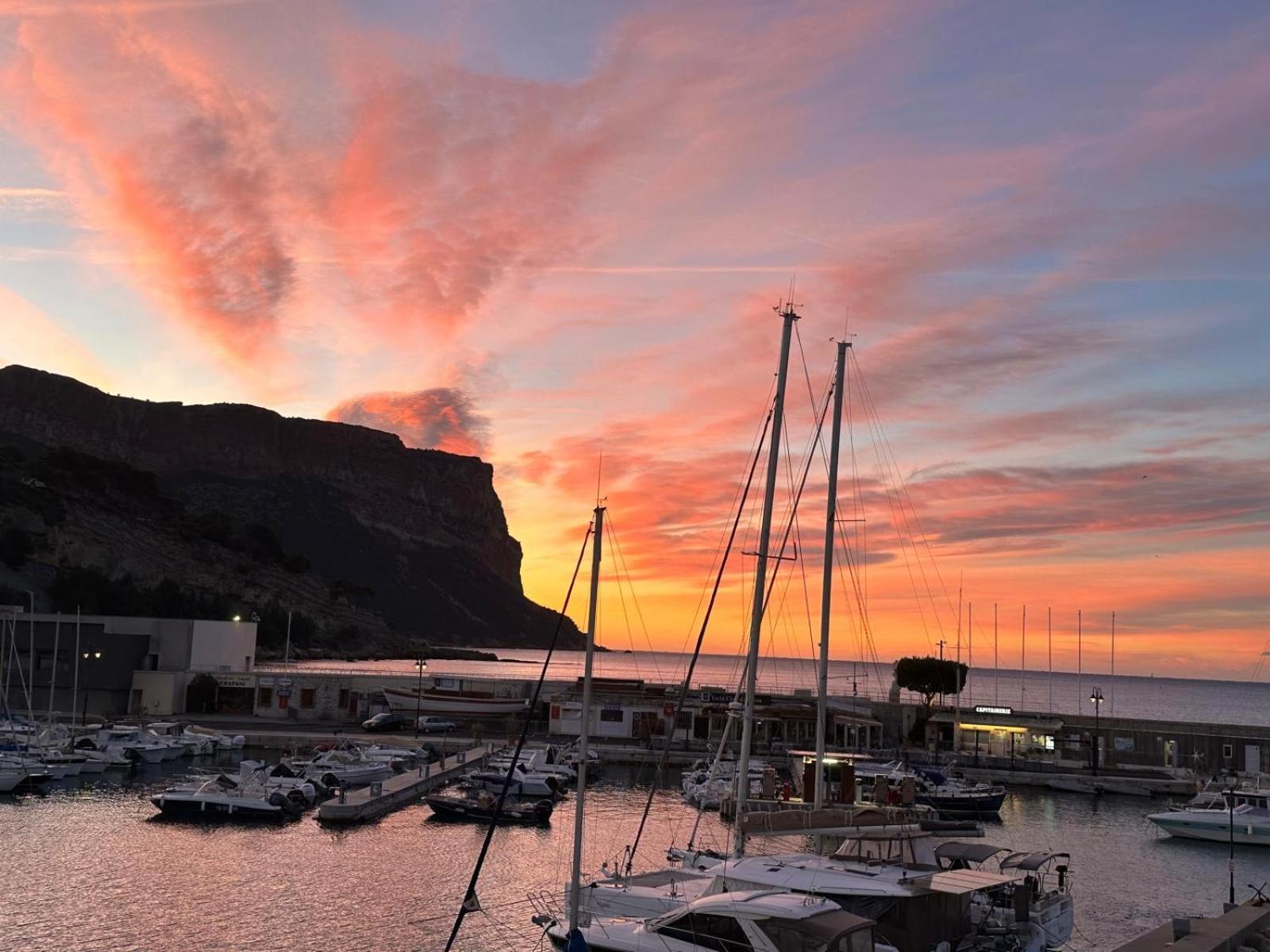 Cassis, Le Grand Bleu, Triplex Vue Mer, Port Plage 10Mn A Pieds ภายนอก รูปภาพ